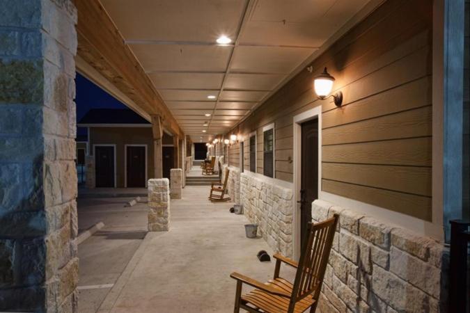 The Lodge At Kenedy Экстерьер фото